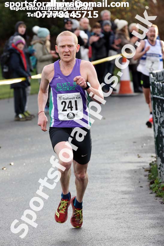 Ronnie Walker Saltwell 10k Road Race, Gateshead. Photo:  David T. Hewitson/Sports for All Pics